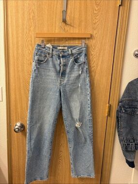 Levi's Light Blue Women's High-Rise Straight Jeans - Brand: